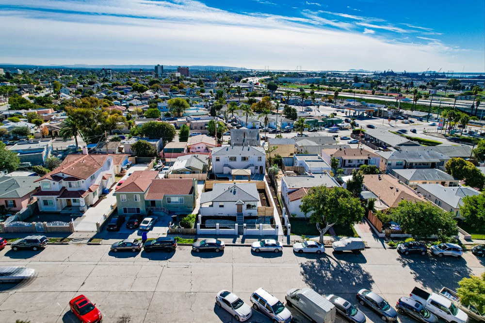Virtual tour photo 8 of 32 for 3937 Marine Vw Ave #41