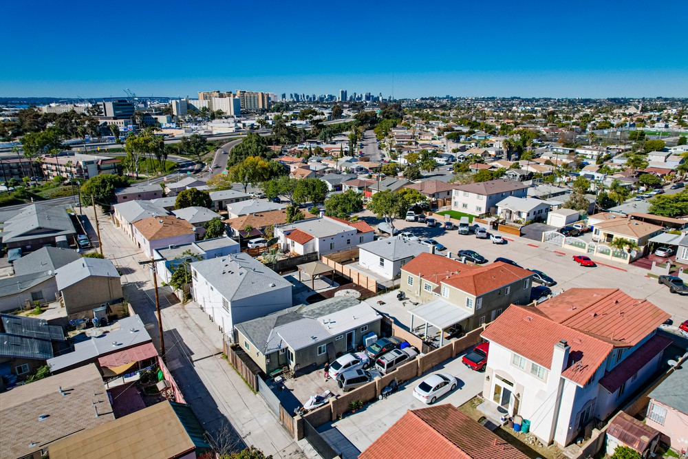 Virtual tour photo 16 of 32 for 3937 Marine Vw Ave #41