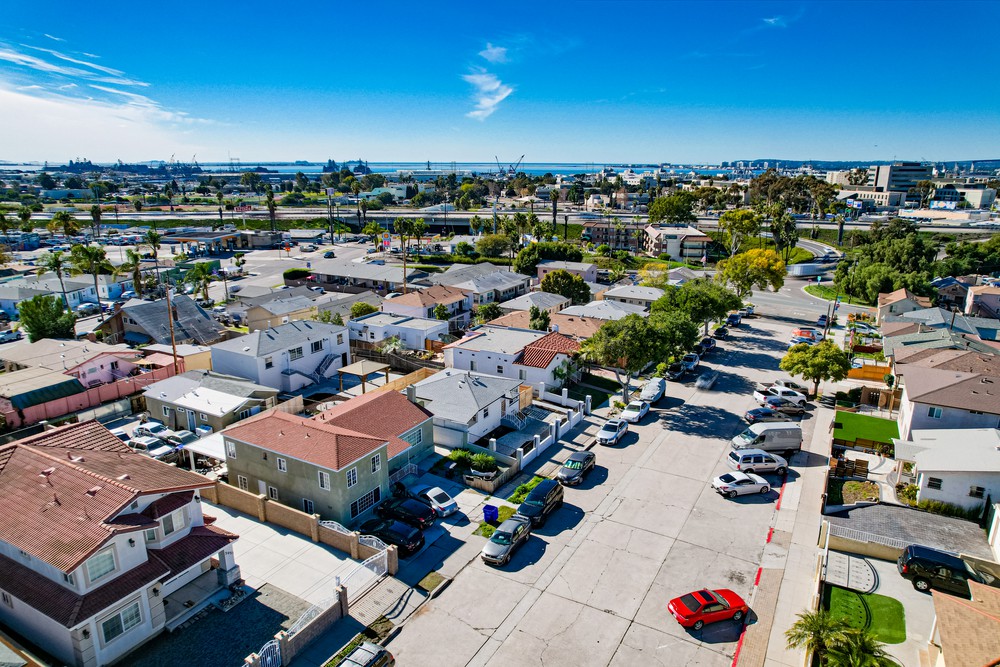 Virtual tour photo 17 of 32 for 3937 Marine Vw Ave #41