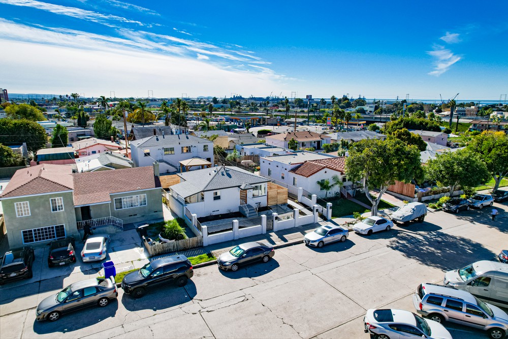 Virtual tour photo 19 of 32 for 3937 Marine Vw Ave #41