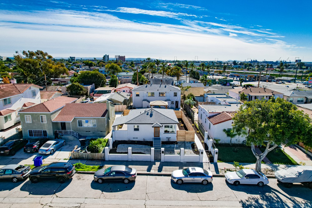 Virtual tour photo 20 of 32 for 3937 Marine Vw Ave #41