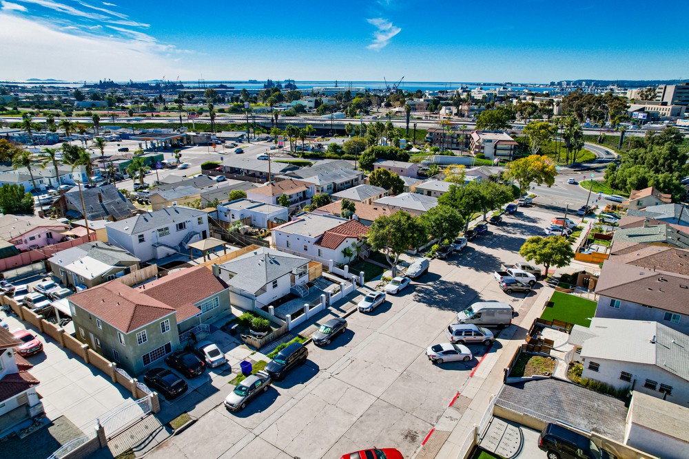 Virtual tour photo 23 of 32 for 3937 Marine Vw Ave #41