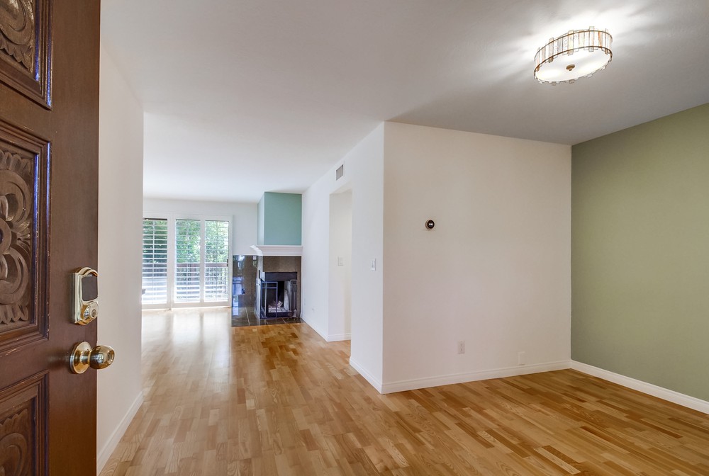 Virtual tour photo 13 of 63 for 3939 Eagle St UNIT 204