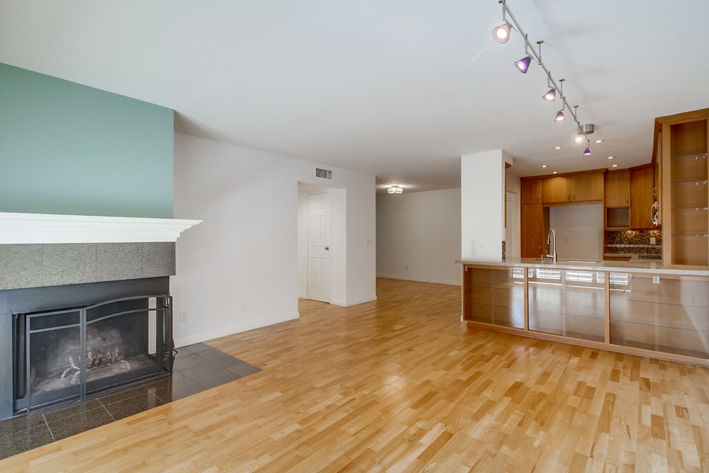 Virtual tour photo 19 of 63 for 3939 Eagle St UNIT 204