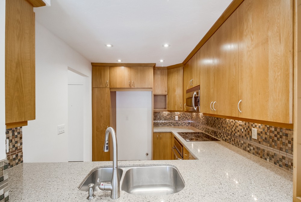 Virtual tour photo 25 of 63 for 3939 Eagle St UNIT 204