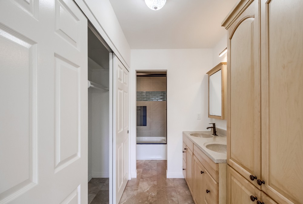 Virtual tour photo 35 of 63 for 3939 Eagle St UNIT 204