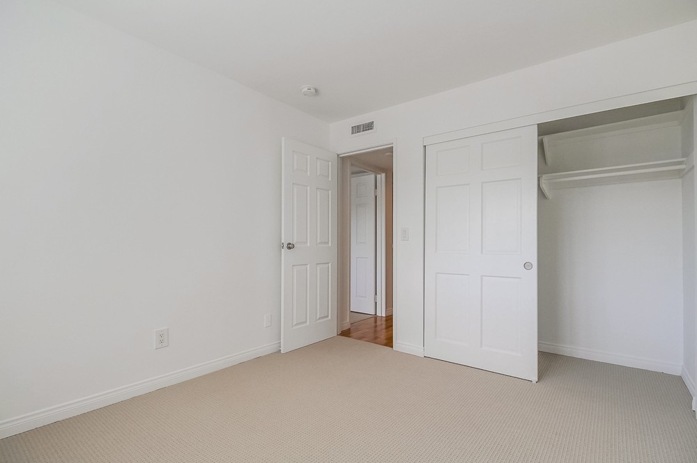 Virtual tour photo 40 of 63 for 3939 Eagle St UNIT 204
