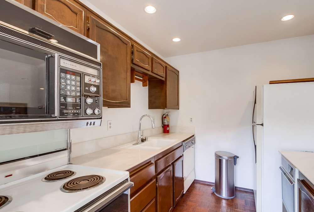 Virtual tour photo 54 of 63 for 3939 Eagle St UNIT 204