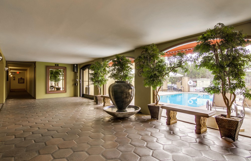 Virtual tour photo 6 of 52 for 3939 Eagle St