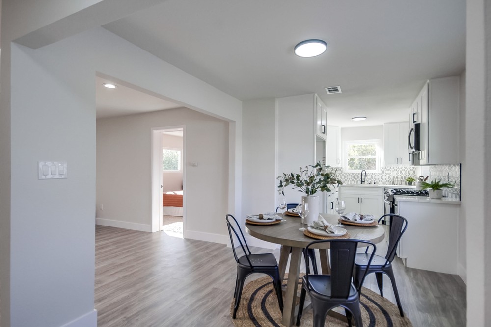 Virtual tour photo 8 of 47 for 394 Coralwood Dr