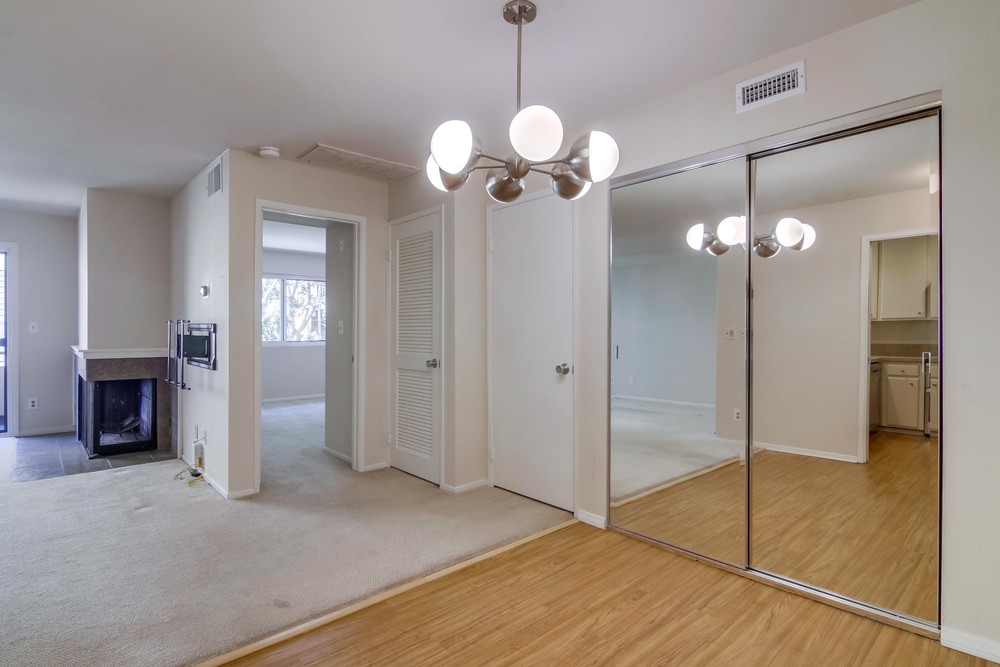 Virtual tour photo 9 of 34 for 3940 Dove St