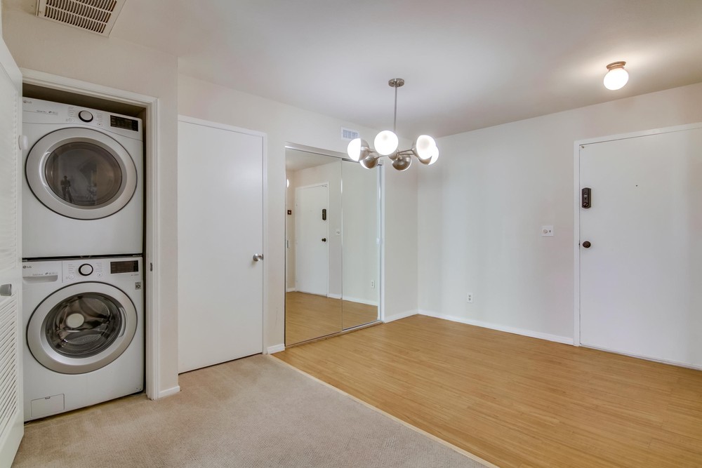 Virtual tour photo 13 of 34 for 3940 Dove St
