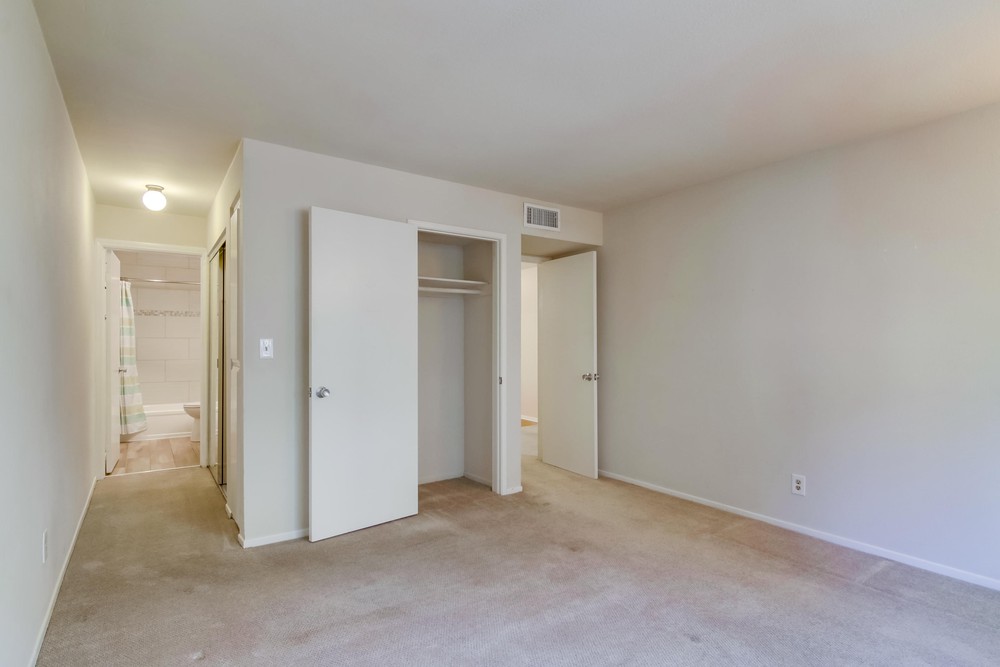 Virtual tour photo 29 of 34 for 3940 Dove St