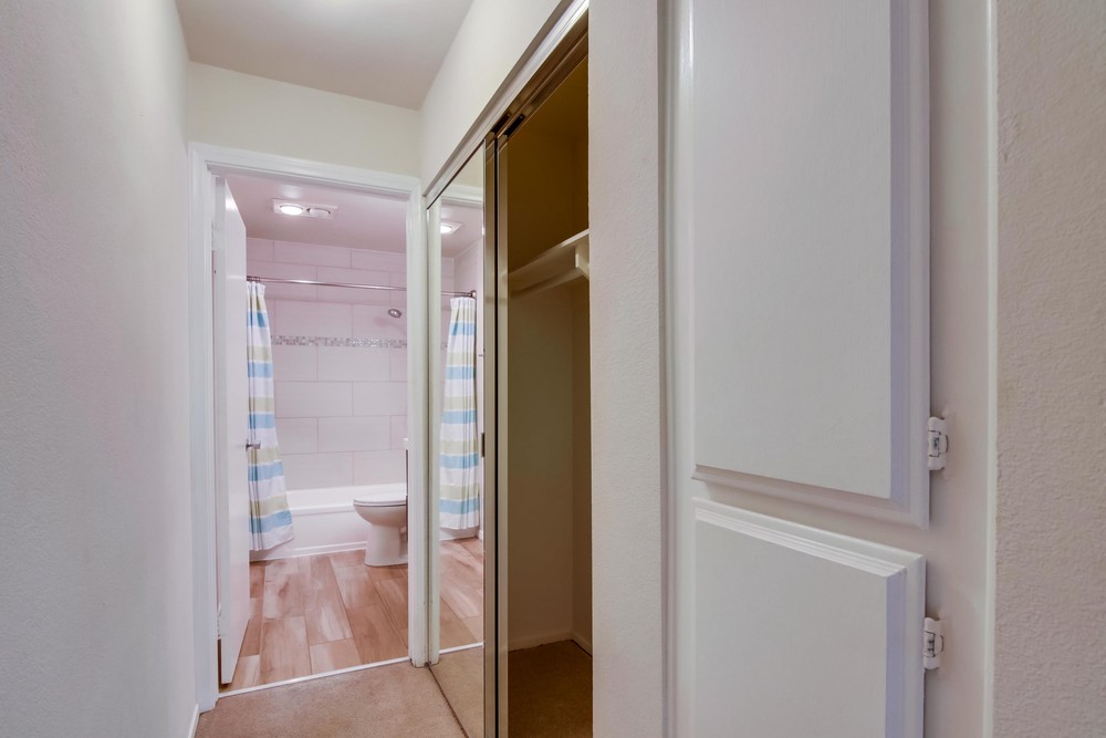 Virtual tour photo 30 of 34 for 3940 Dove St