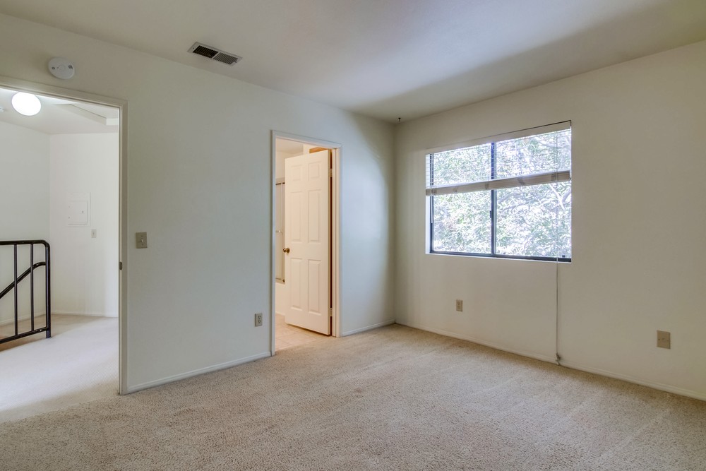 Virtual tour photo 25 of 36 for 3945 Wabaska Dr #4