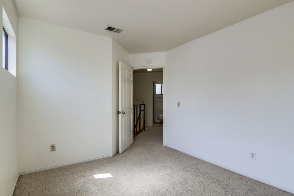 Virtual tour photo 30 of 36 for 3945 Wabaska Dr #4