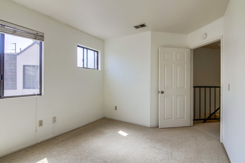 Virtual tour photo 31 of 36 for 3945 Wabaska Dr #4