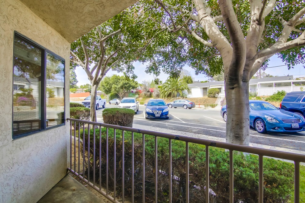 Virtual tour photo 33 of 36 for 3945 Wabaska Dr #4