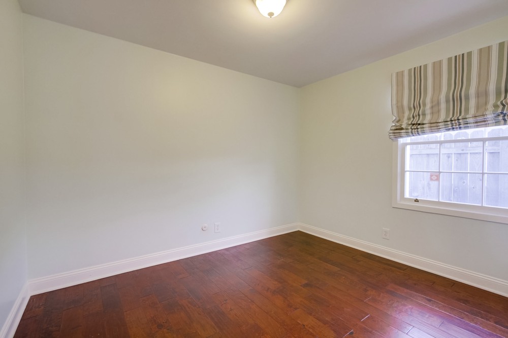 Virtual tour photo 37 of 67 for 3946 Auburndale St