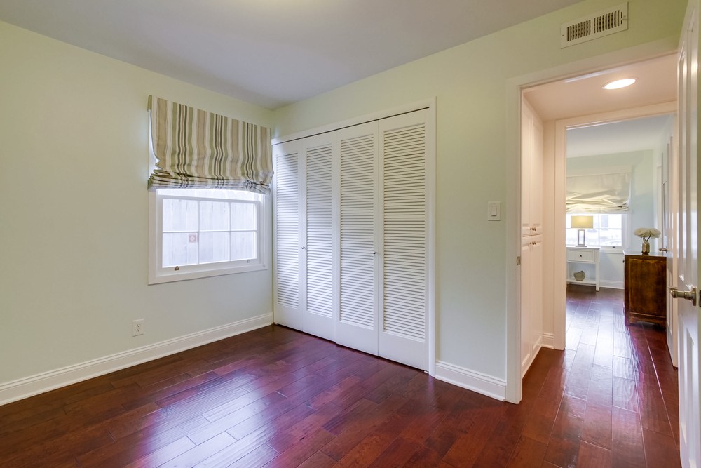Virtual tour photo 38 of 67 for 3946 Auburndale St