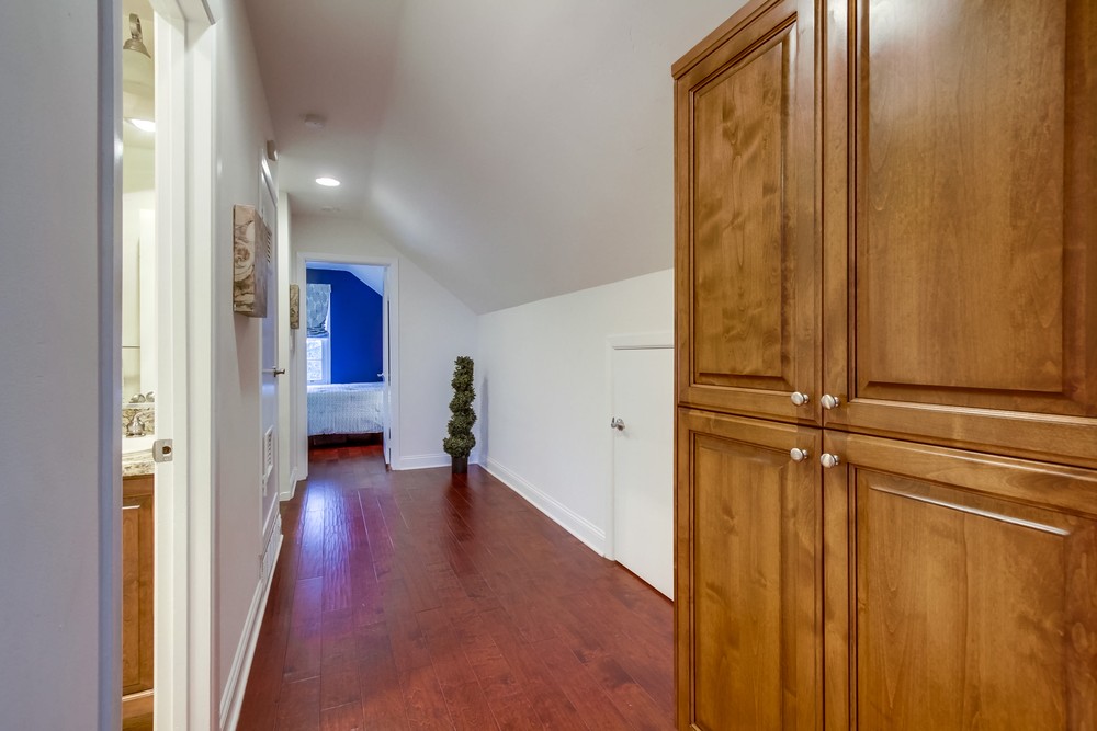 Virtual tour photo 44 of 67 for 3946 Auburndale St