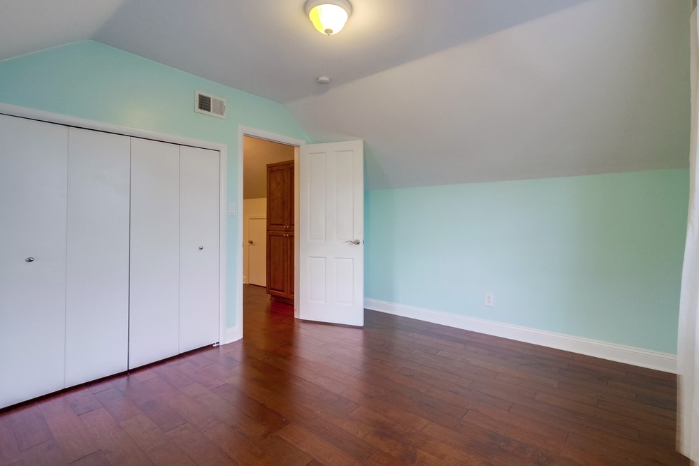 Virtual tour photo 50 of 67 for 3946 Auburndale St