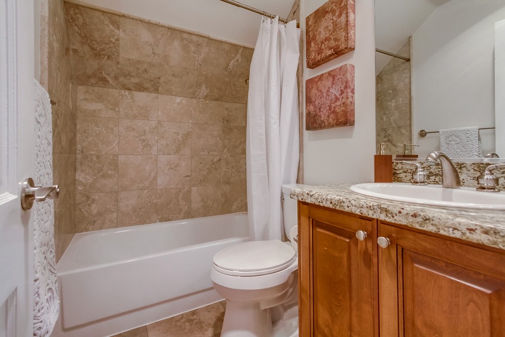 Virtual tour photo 52 of 67 for 3946 Auburndale St