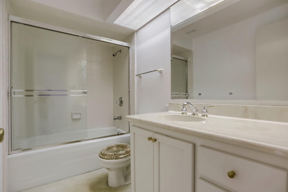 Virtual tour photo 38 of 55 for 3950 Gresham St