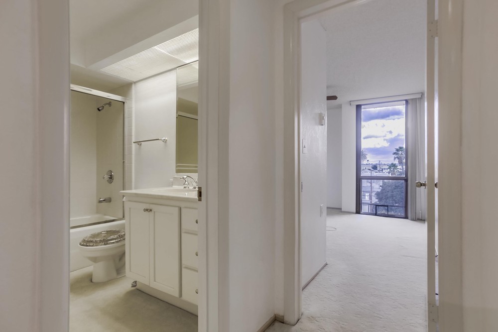 Virtual tour photo 39 of 55 for 3950 Gresham St