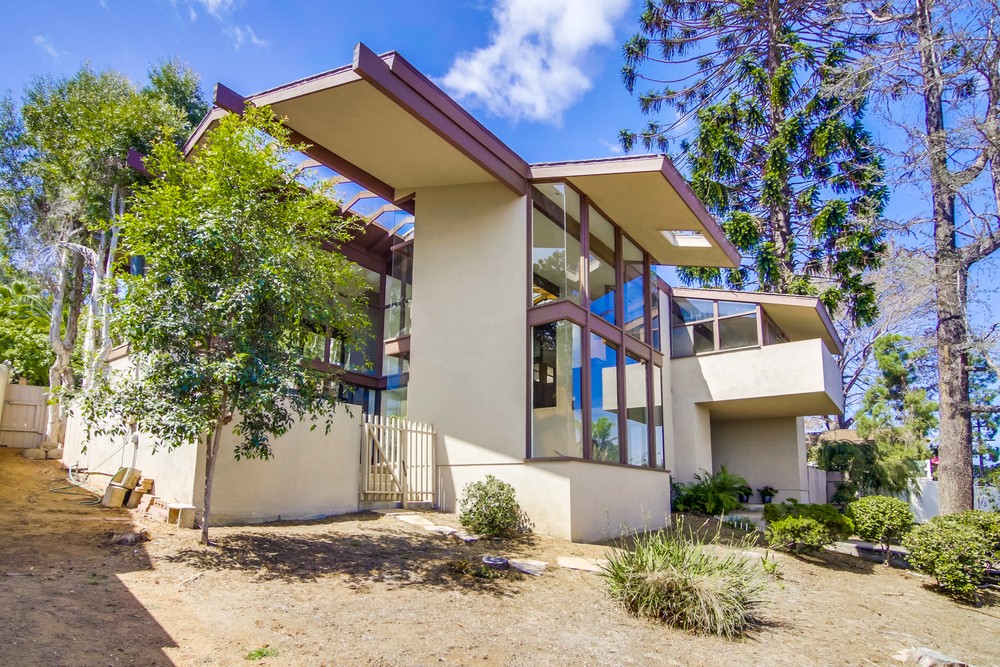 Virtual tour photo 3 of 63 for 3950 La Cresta San Diego CA 92107