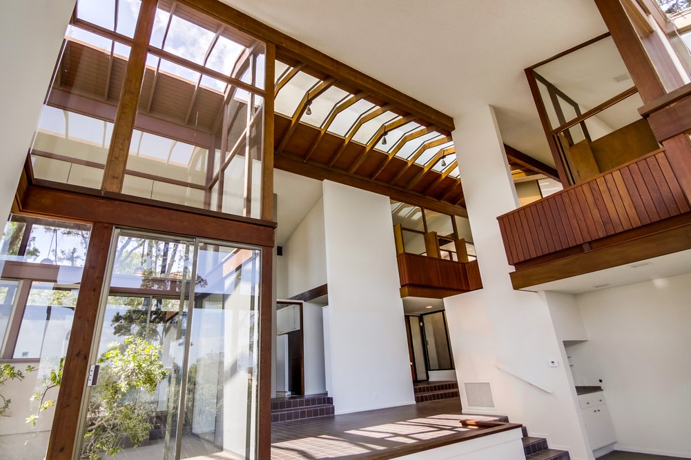 Virtual tour photo 13 of 63 for 3950 La Cresta San Diego CA 92107
