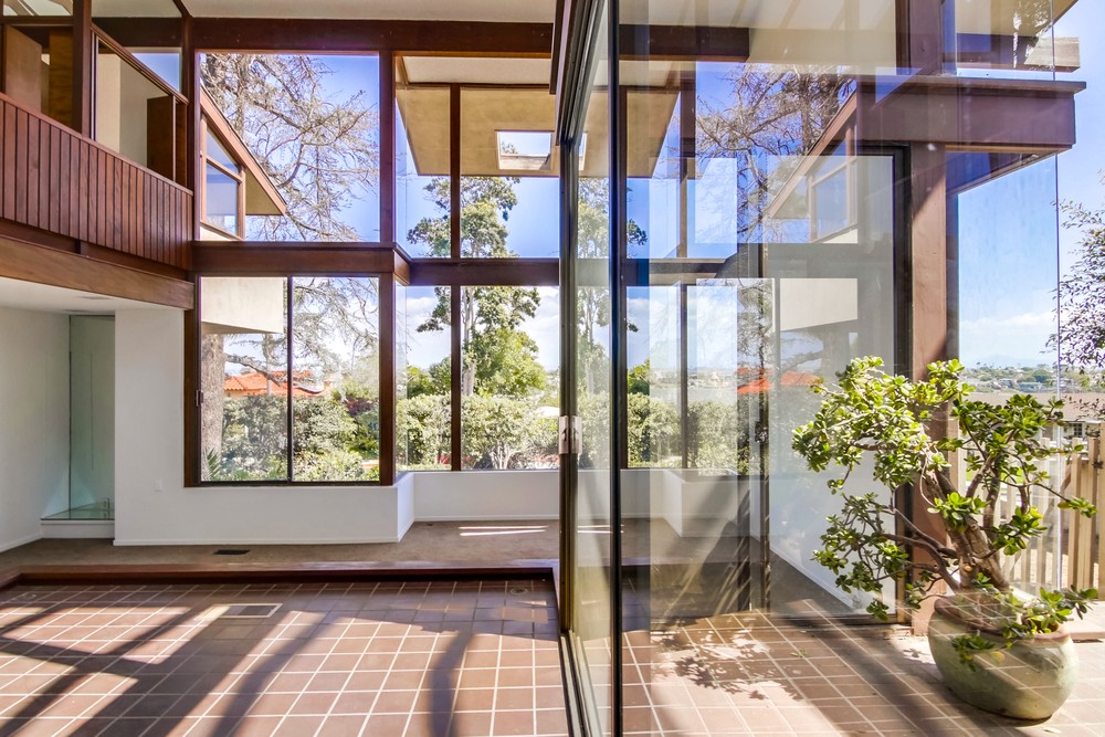 Virtual tour photo 22 of 63 for 3950 La Cresta San Diego CA 92107