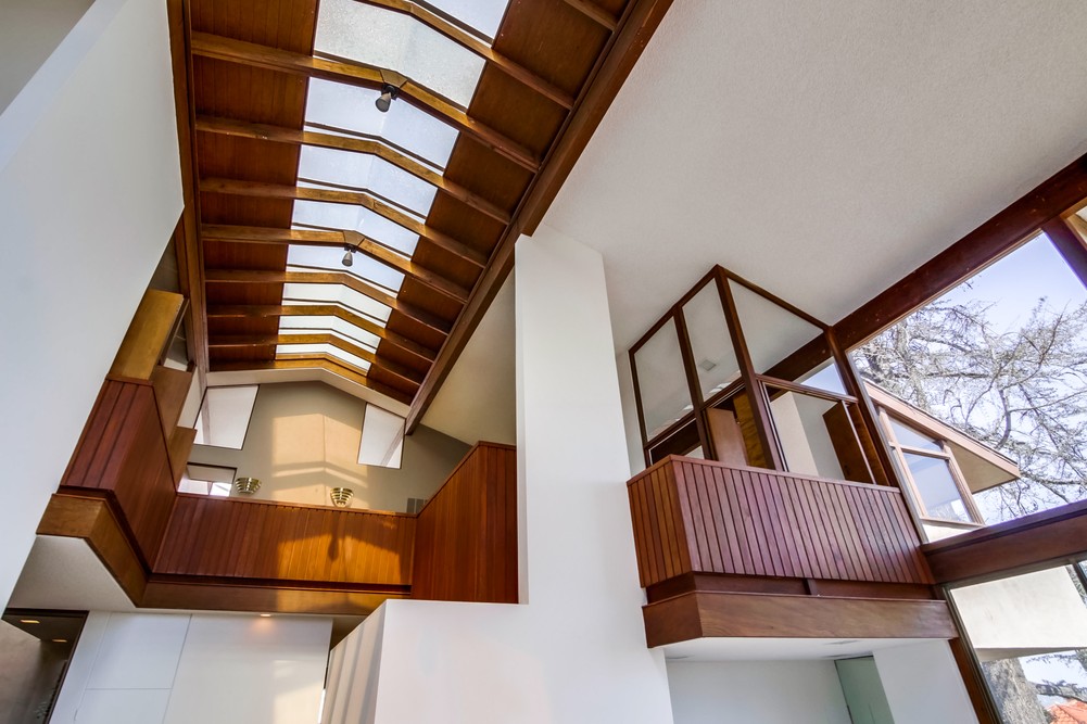 Virtual tour photo 23 of 63 for 3950 La Cresta San Diego CA 92107