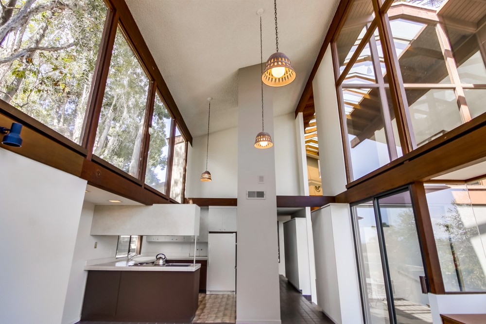 Virtual tour photo 27 of 63 for 3950 La Cresta San Diego CA 92107