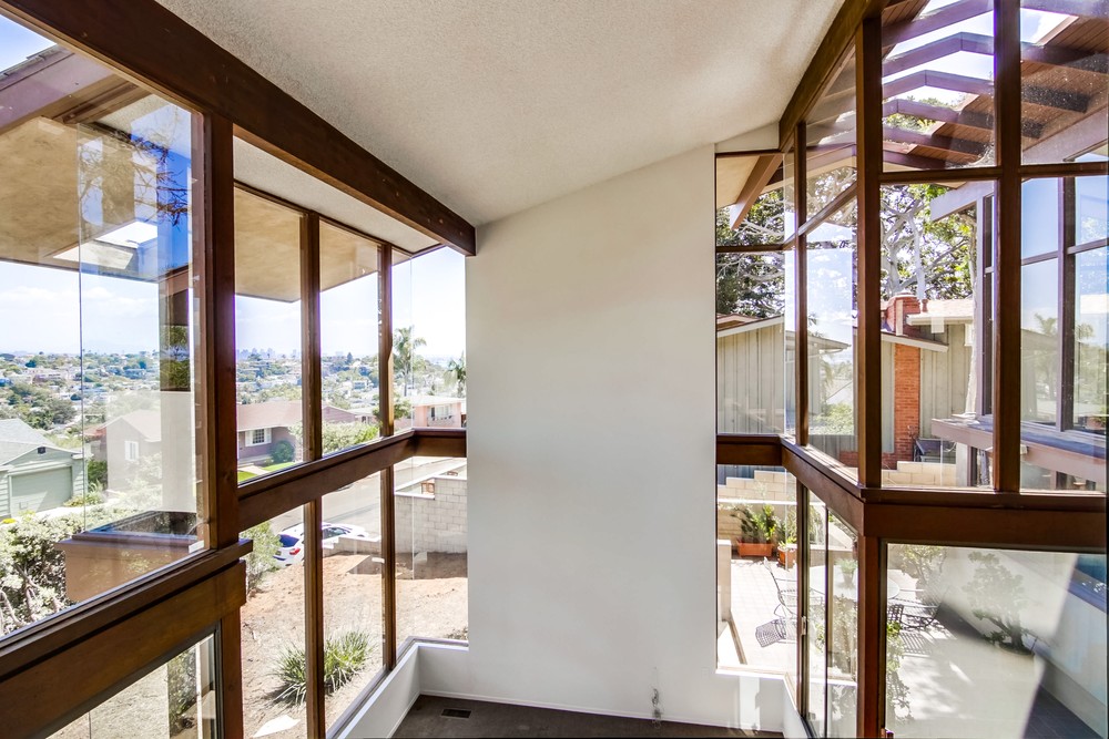 Virtual tour photo 41 of 63 for 3950 La Cresta San Diego CA 92107