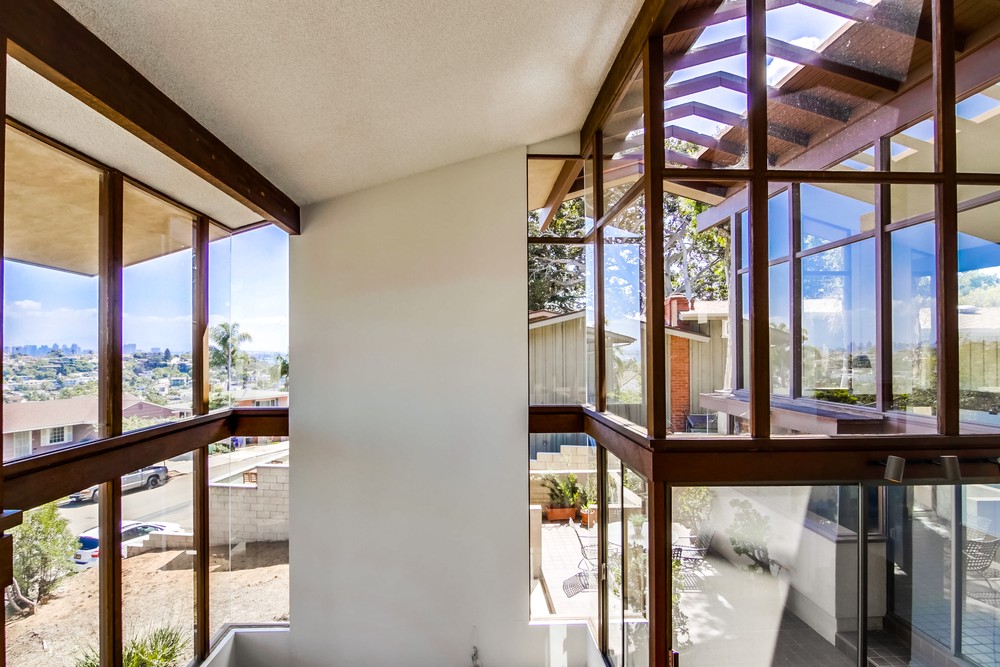 Virtual tour photo 42 of 63 for 3950 La Cresta San Diego CA 92107