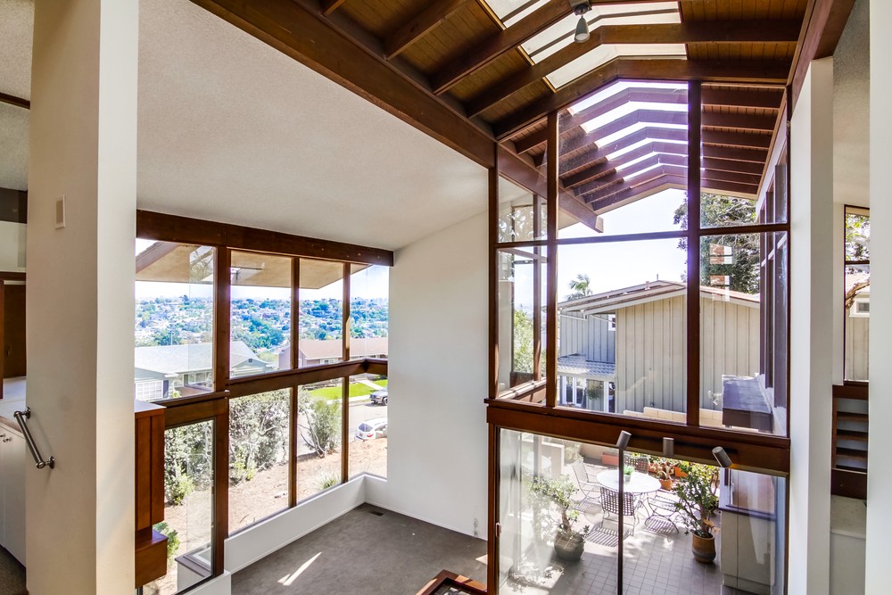 Virtual tour photo 49 of 63 for 3950 La Cresta San Diego CA 92107