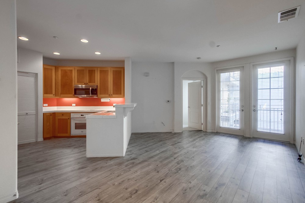 Virtual tour photo 10 of 44 for 3950 Ohio St UNIT 319