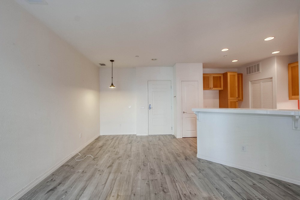 Virtual tour photo 13 of 44 for 3950 Ohio St UNIT 319