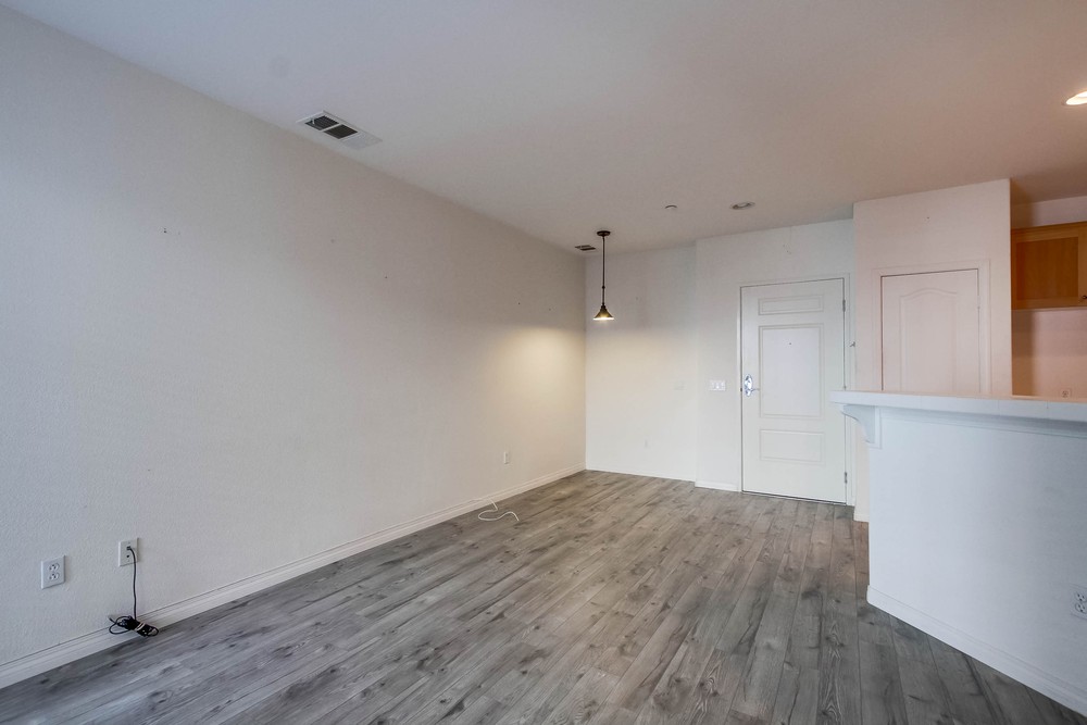 Virtual tour photo 14 of 44 for 3950 Ohio St UNIT 319