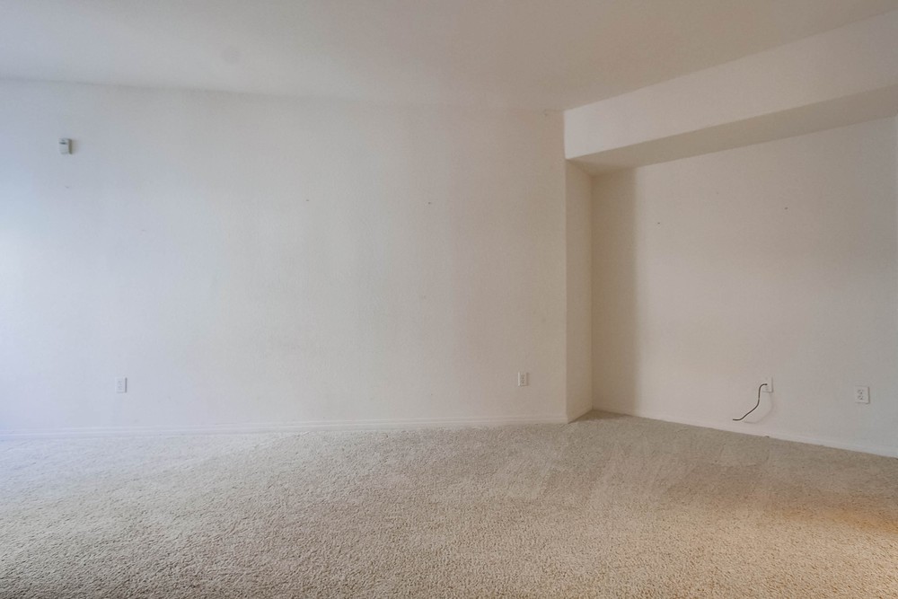 Virtual tour photo 27 of 44 for 3950 Ohio St UNIT 319