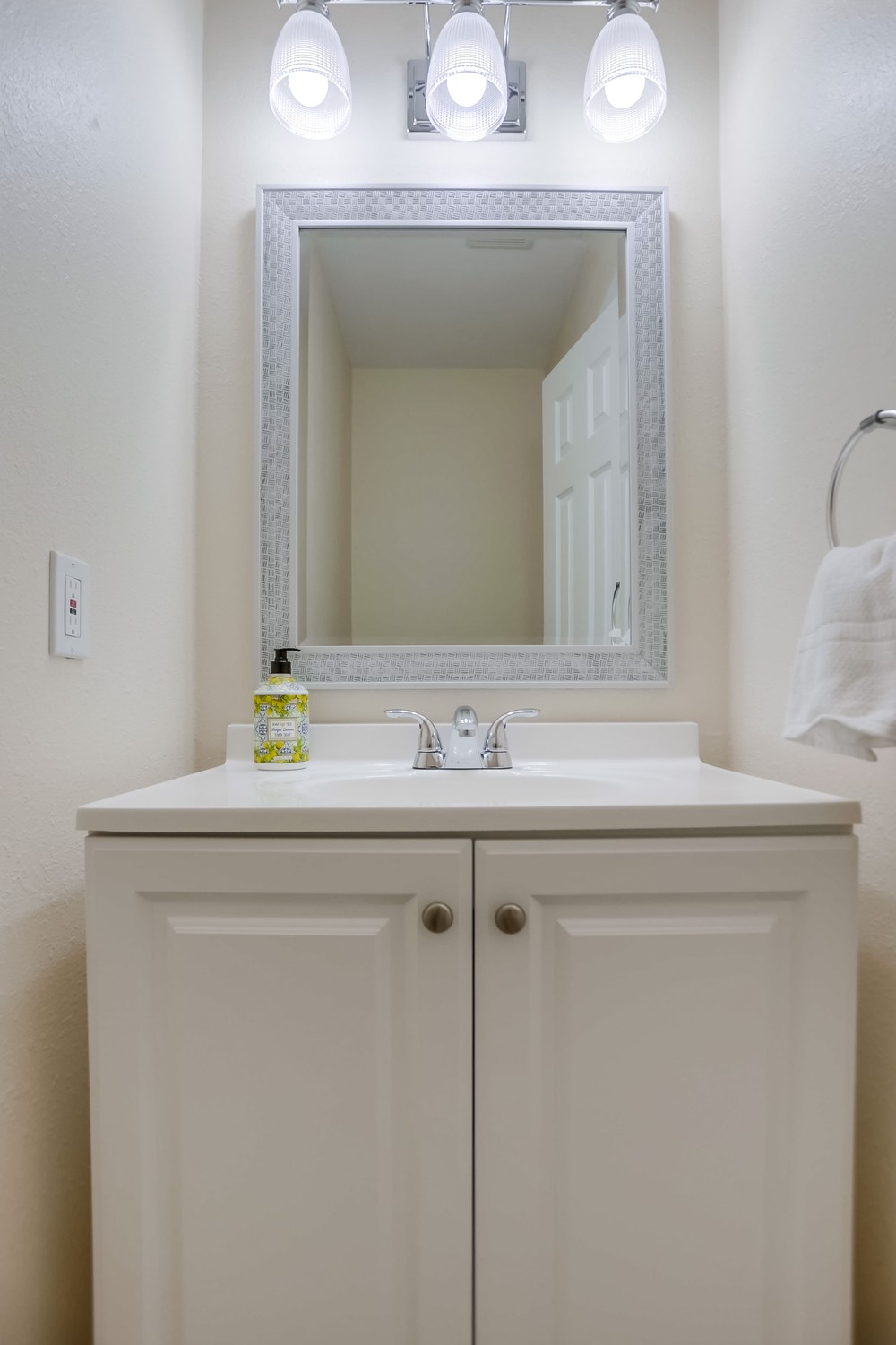Virtual tour photo 22 of 45 for 3952 Caminito Patricia