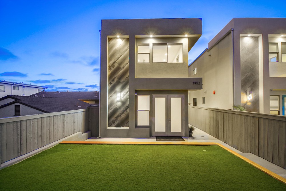 Virtual tour photo 5 of 141 for 3952 Haines St