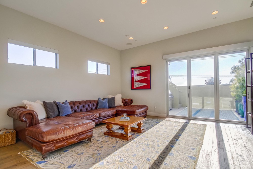 Virtual tour photo 34 of 141 for 3952 Haines St
