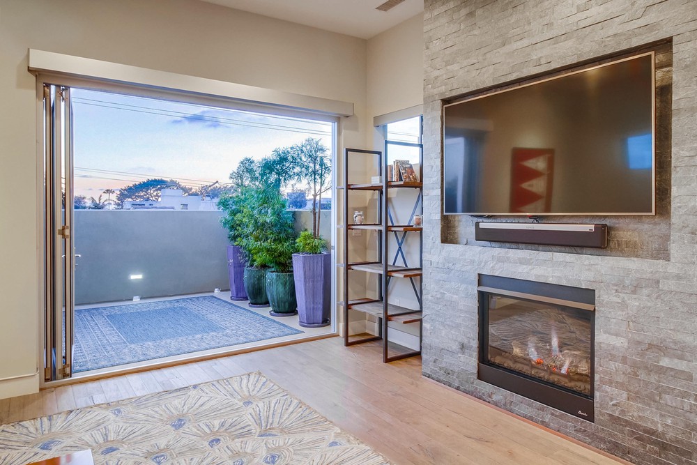 Virtual tour photo 38 of 141 for 3952 Haines St