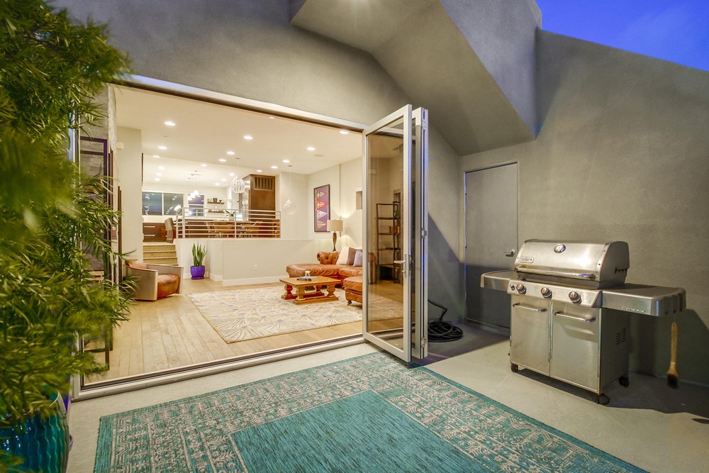 Virtual tour photo 60 of 141 for 3952 Haines St