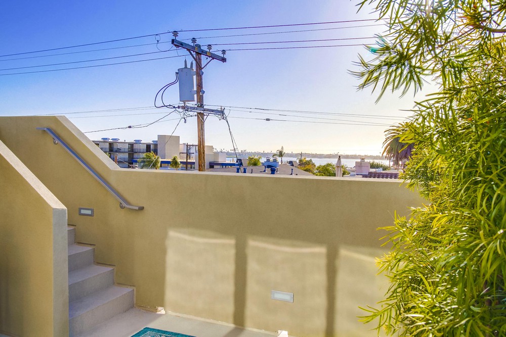 Virtual tour photo 67 of 141 for 3952 Haines St