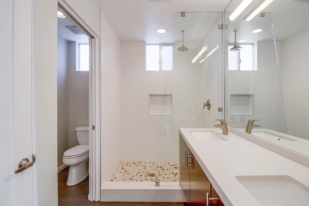 Virtual tour photo 76 of 141 for 3952 Haines St