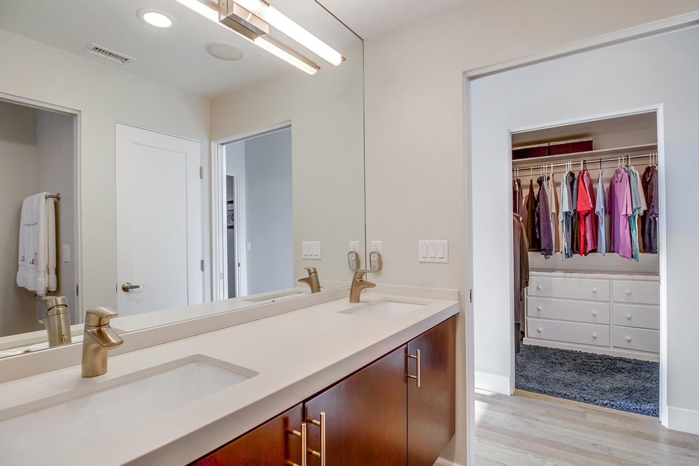Virtual tour photo 79 of 141 for 3952 Haines St
