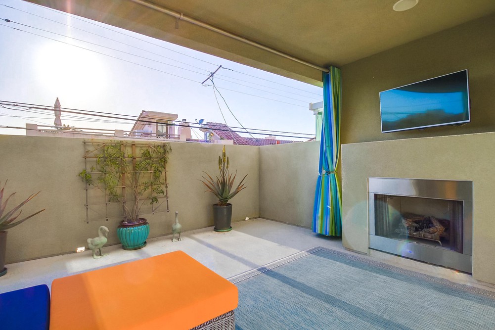 Virtual tour photo 82 of 141 for 3952 Haines St